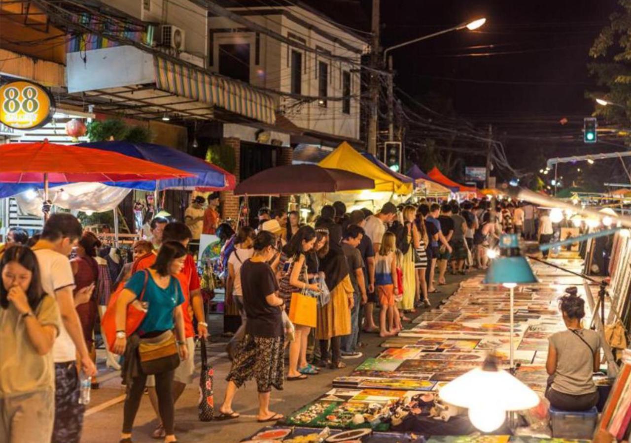 Go Inn Thapae - โก อินน์​ ท่าแพ Чиангмай Экстерьер фото