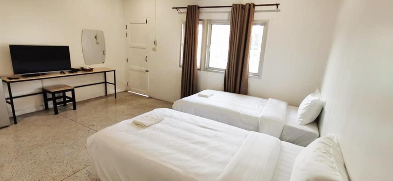 Go Inn Thapae - โก อินน์​ ท่าแพ Чиангмай Экстерьер фото